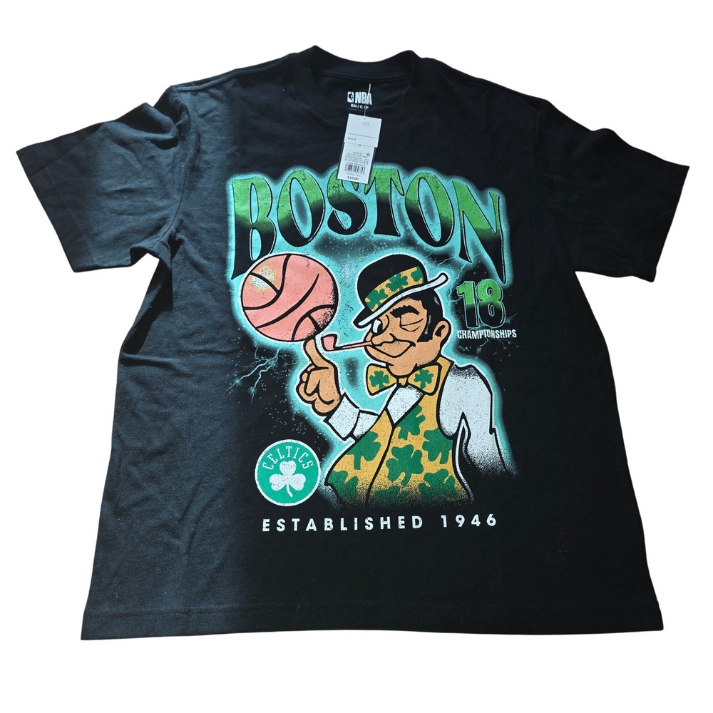 NBA Boston Celtics Championships Graphic Tee Black Boxy Fit Small‎ NWT